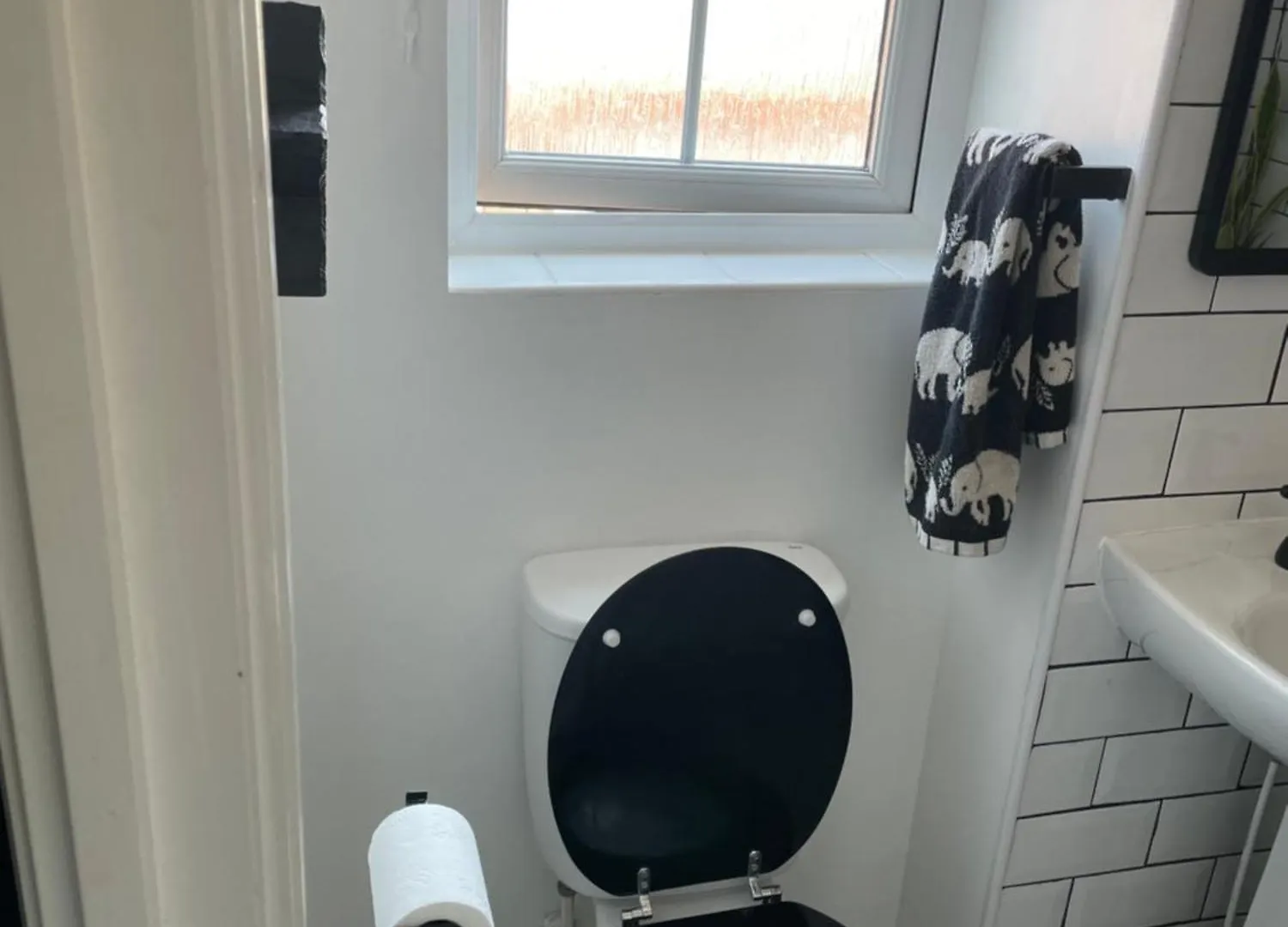 홈스테이 Cosy Home From Home With Private Bathroom - Free Parking 카디프 영국