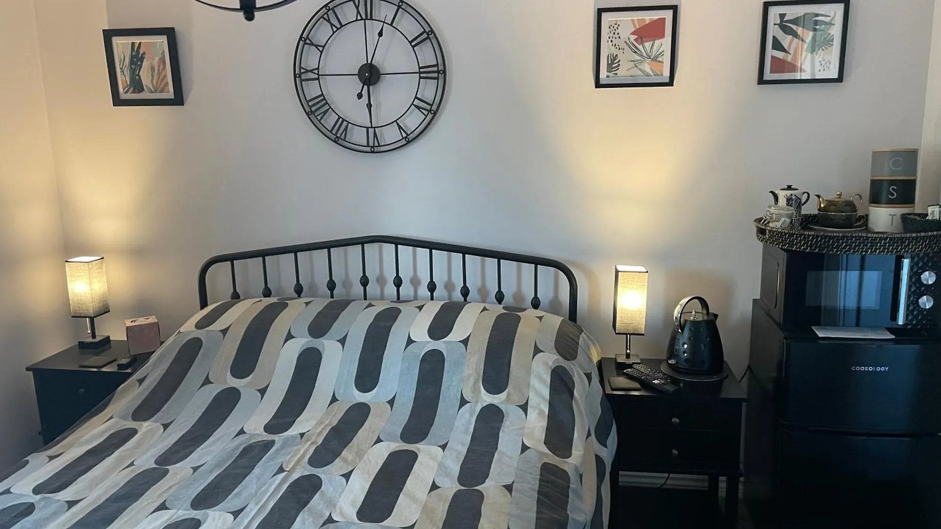 Cosy Home From Home With Private Bathroom - Free Parking 카디프 홈스테이